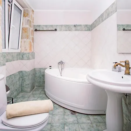 Vila Villa George, Poulades Corfu