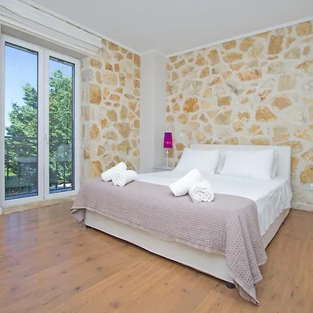Villa George, Poulades Corfu Vila
