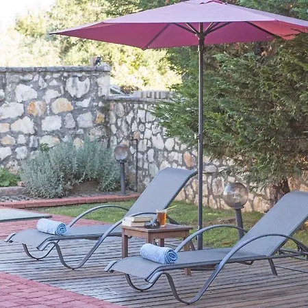 Villa George, Poulades Corfu Vila *